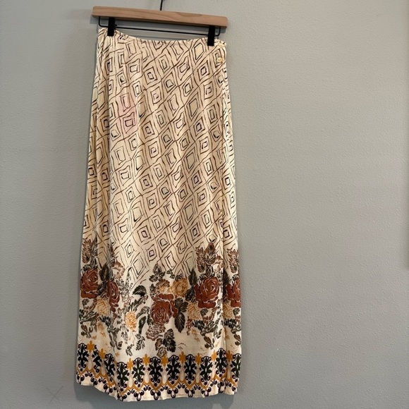 Hot Topics Dresses & Skirts - Hot Topics Floral Geometric Wrap Midi Skirt Hawaii Boho Tropical Beach M